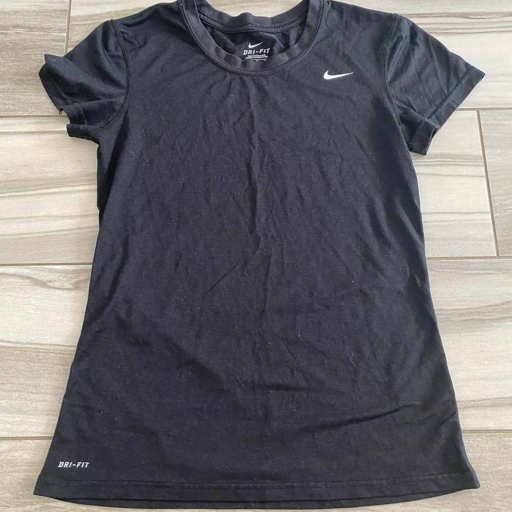 Nike Dri-fit legend t-shirt